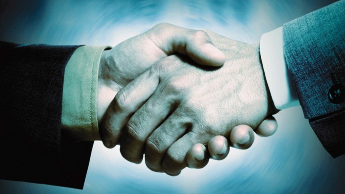 Slabý stisk při podání ruky může signalizovat problém se srdcem