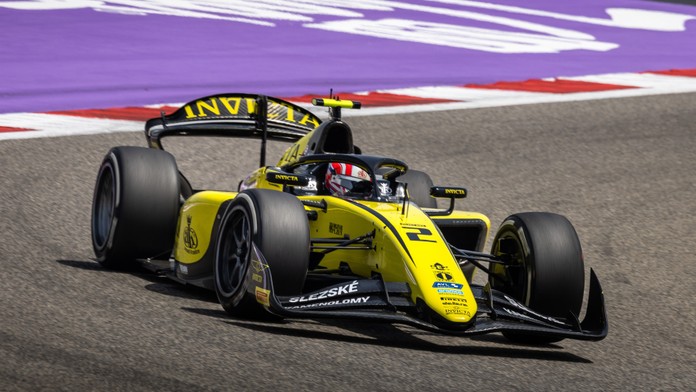 Staněk nezopakoval úspěch ze sprintu. V hlavním závodě na body nedosáhl