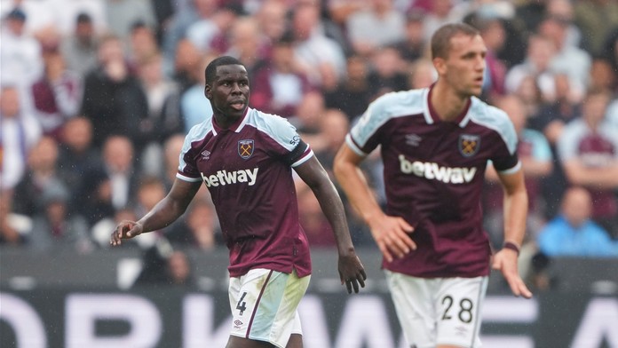 Rodinu Součkova spoluhráče přepadli. West Ham nabízí 700 tisíc za informace