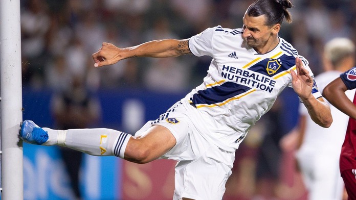Zlatan to zase vzal na sebe! Dva góly ukončily černou sérii