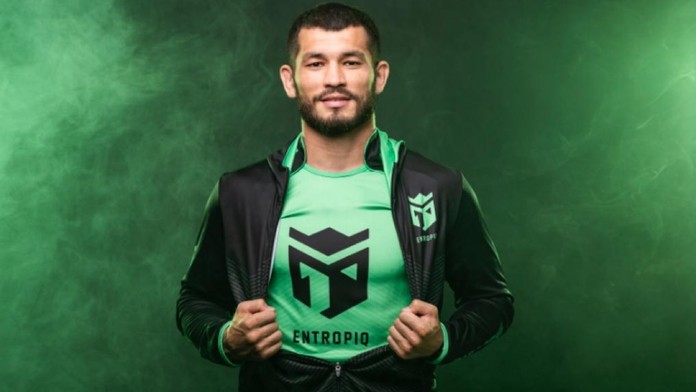 Machmud Muradov vstoupil do světa esportu, stal se členem Entropiq!