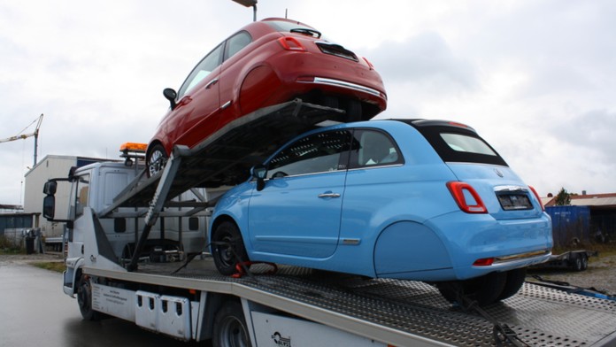 Co je to za divné auto? V bizarních tříkolkách můžou na silnici puberťáci