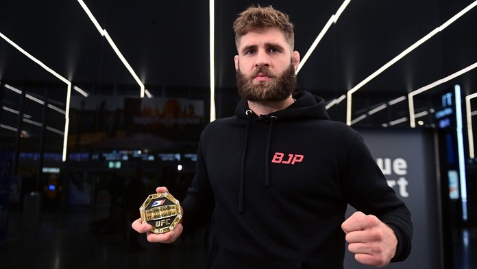 Je to oficiální. Vedení UFC rozhodlo, kdy a kde se Procházka utká o pás šampiona