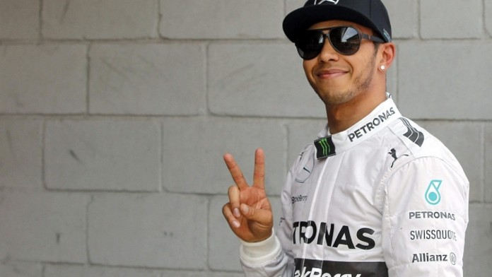 F1 je na začátku a Hamilton chce novou smlouvu. Teď má přes miliardu