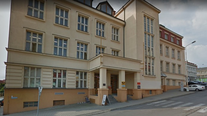 Obří evakuace na poště v Kladně! Tikající balíček policisty překvapil