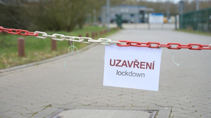 Tvrdý lockdown o Velikonocích: Odbory chtějí zavírat firmy, potvrdil Středula