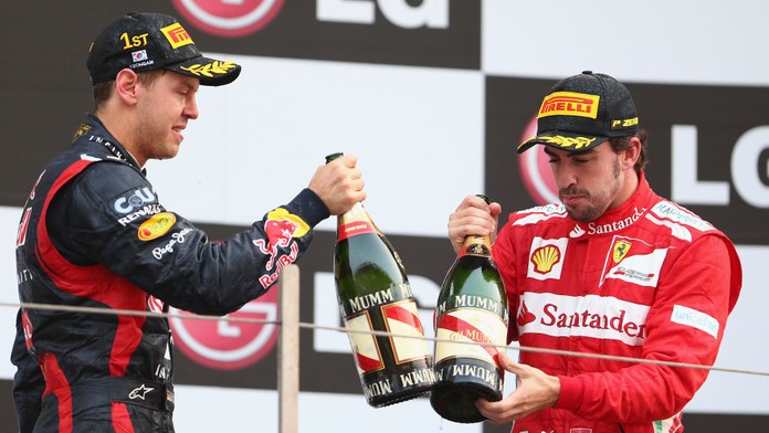 Vettel prý za rok přestoupí k Ferrari, Alonso ho schválil