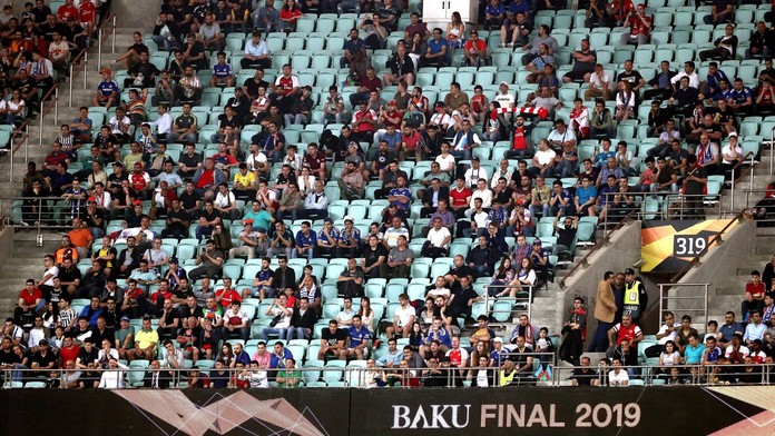 Ostuda! Příště radši na měsíci, kritizuje BBC dějiště finále EL