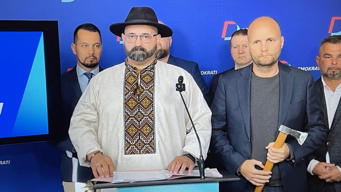 Policie obvinila Slováka, který na videu mluvil proti Ficovi a mával valaškou