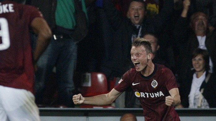 Sparta v Lyonu naposledy shořela. Teď ji táhne podavač míčů