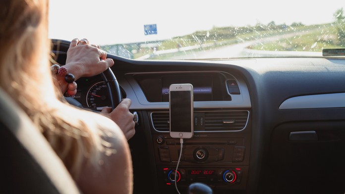 Ženy neriskují a nekupují ojetiny na ulici, chtějí mladší a méně ojeté automobily