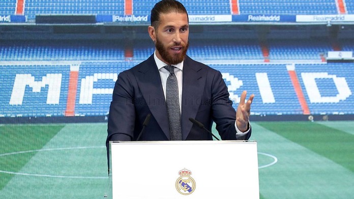 Ramos popřel přestupové spekulace, při loučení s Realem se rozplakal