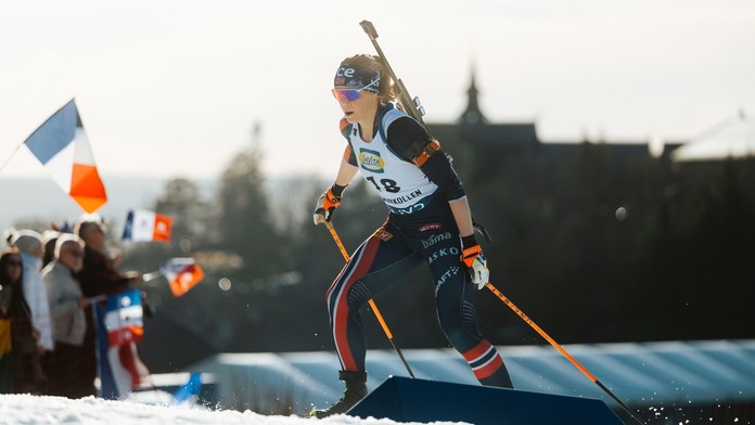 Šok pro norský biatlon. Hvězda musela na urgentní operaci, podpořila ji i Davidová