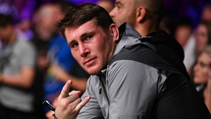 UFC zápasník Darren Till přiznal, že byl opilý, když vyzval Yoela Romera