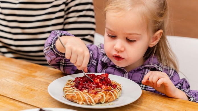 Inspektoři našli v obchodě nebezpečné koláčky. Rozhodně je nejezte, varují