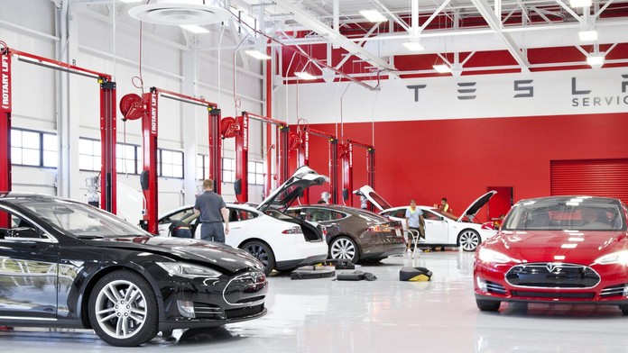 11 tisíc elektromobilů musí nutně do servisu