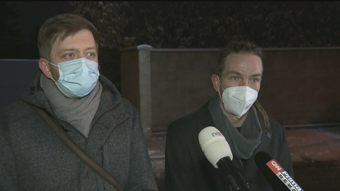 Opozice reaguje na nouzový stav. Vláda to sama nezvládá, tvrdí Bartoš