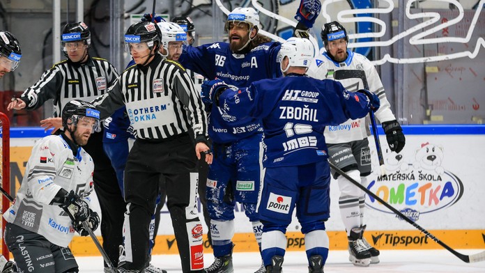 Kometě málem nestačil tříbrankový náskok, Pardubice zvládly i druhý duel