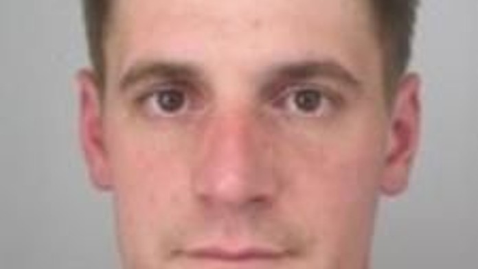 Jihočeští kriminalisté pátrají po muži, který se pokusil zavraždit družku