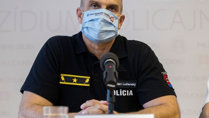 Exšéf slovenské policie se pokusil ve vazbě o sebevraždu. Jeho stav je kritický