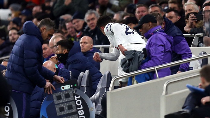 Hvězda Tottenhamu neunesla střídaní. Na lavičce se dost vztekala