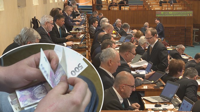 Rušení superhrubé mzdy a snížení daně z příjmu se komplikuje. Dochází i čas