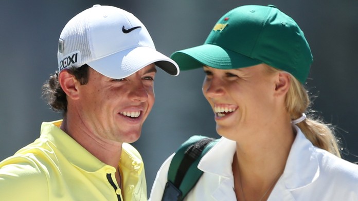 Golfista McIlroy líbal caddyho! Byla jím jeho tenisová kráska Wozniacká