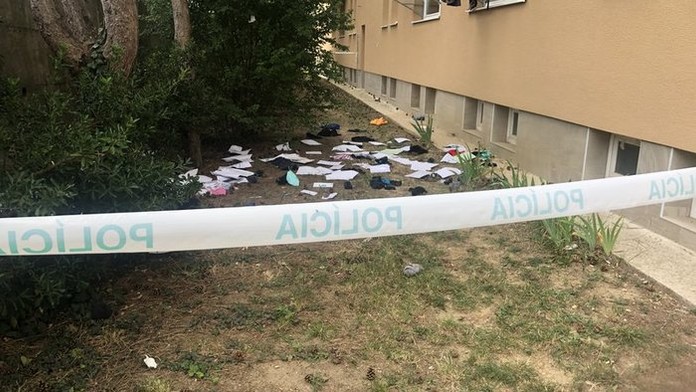 Míša (22) měla ubodat partnera, pak mu vyházela věci z okna