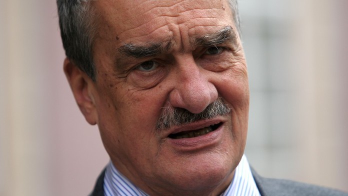 Schwarzenberg rád přijme post ministra zahraničí