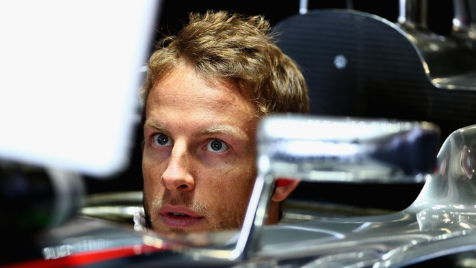 V Suzuce začaly nejlépe McLareny, druhý trénink ovládl Webber