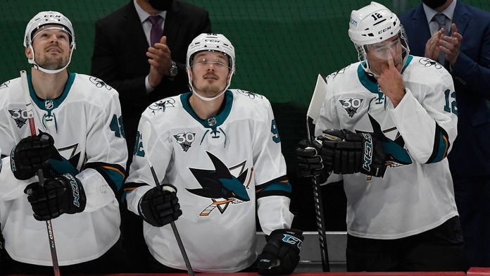 Pocta pro legendu Sharks. Marleau vyrovnal rekord slavného Howea