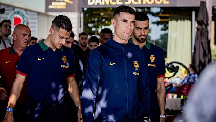 Ronaldo pobláznil Slovensko. Fanoušci chtějí vběhnout při zápase na hřiště