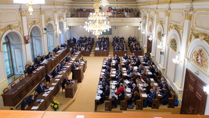 Sněmovna: Část majetkových přiznání politiků bude neveřejná