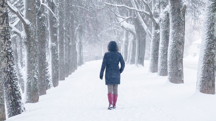 Do Česka dorazí sníh, na horách napadne až 15 cm. MAPY SRÁŽEK