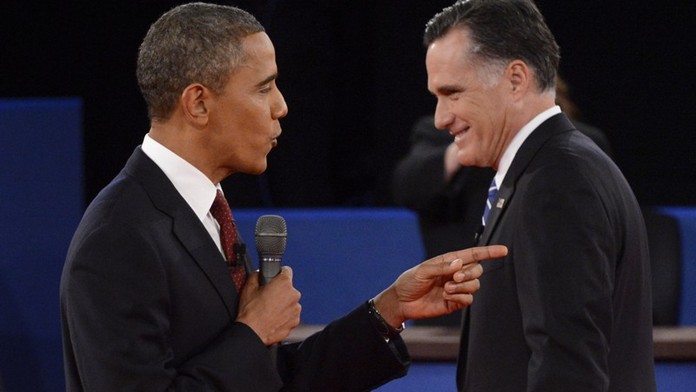 Romney si nechal nosit „šanony plné žen“. Teď má v USA z ostudy kabát