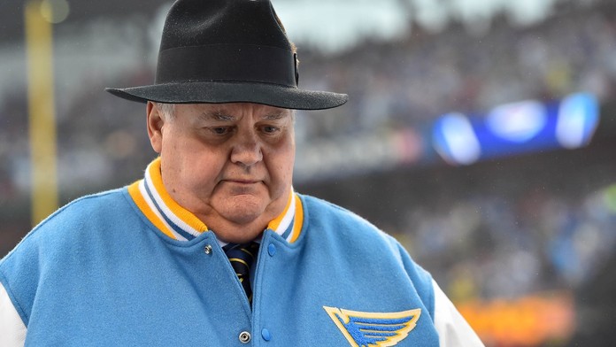Nejlepší trenér historie končí: Blues vyhodili trenéra Hitchcocka!