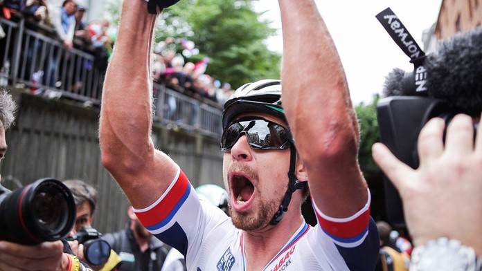Emotivní záběry: Sagan se právě dozvěděl, že je mistrem světa