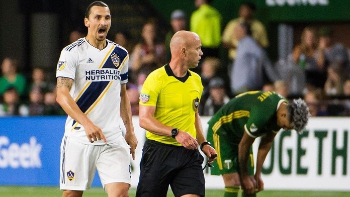Zlatan byl u potupy. Galaxy prohrálo 0:4 v Portlandu, padly tři červené!