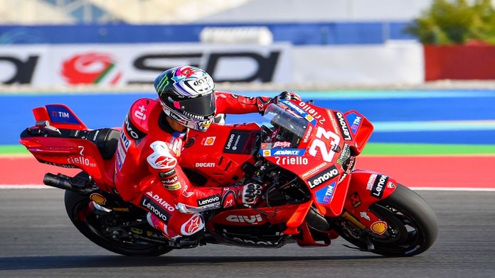 Tréninky MotoGP ovládl Bastianini. Osmý Bagnaia ztratil téměř půl sekundy