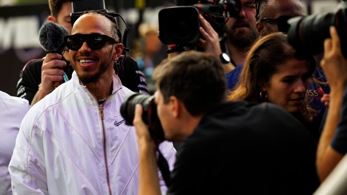 Hamilton si po zpackané kvalifikaci stěžoval na vůz: Motá mi hlavu
