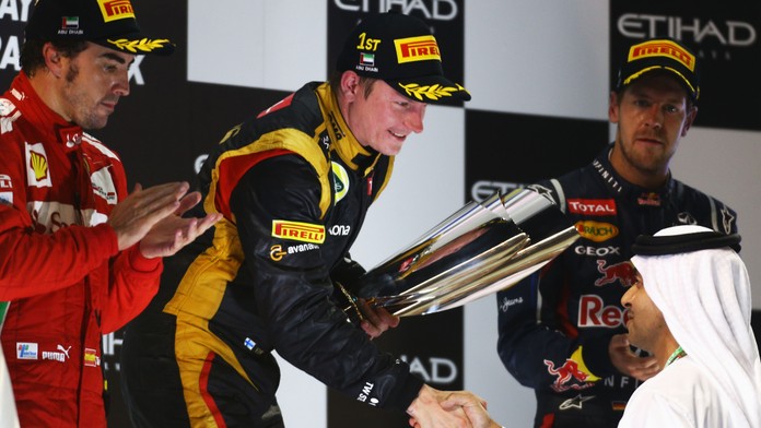 V Abú Zabí zvítězil Räikkönen, na bednu se prodral i Vettel