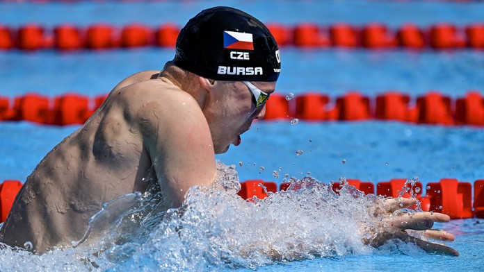 Český plavec Jakub Bursa