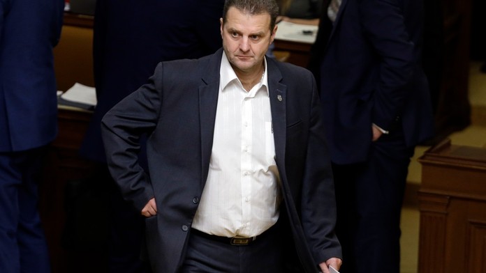 Konec poplatků za televizi a rozhlas? Komunista Ondráček má plán