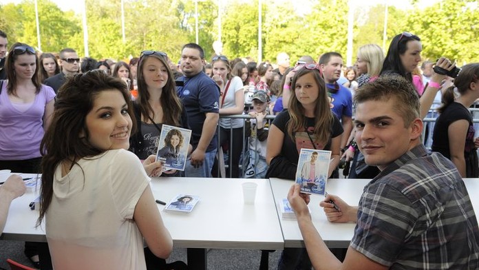 SUPERSTAR: První autogramiáda finalistů! Bylo to davové ŠÍLENSTVÍ!