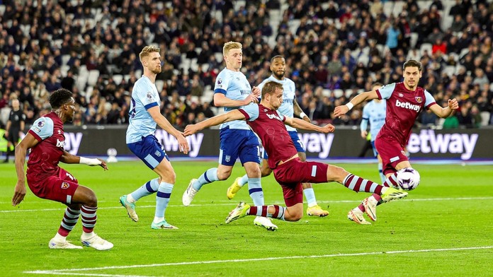 West Ham si poradil s Brentfordem, Coufal k výhře pomohl nahrávkou
