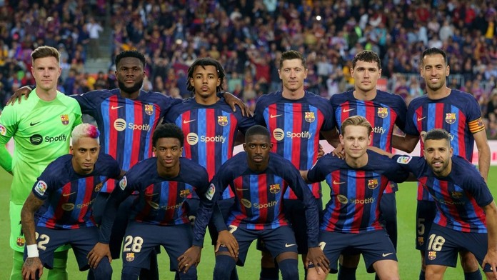 Další razie kvůli Barceloně a nové obvinění. Klub by mohl přijít o Ligu mistrů