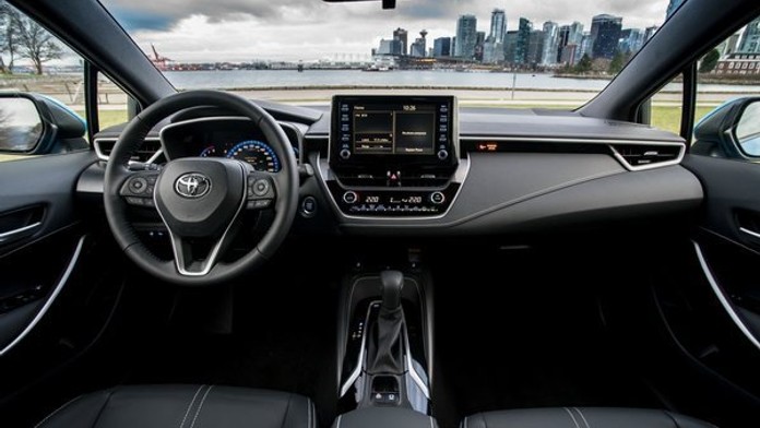Toyota mění strategii. Přejmenuje svoje auta, Auris končí