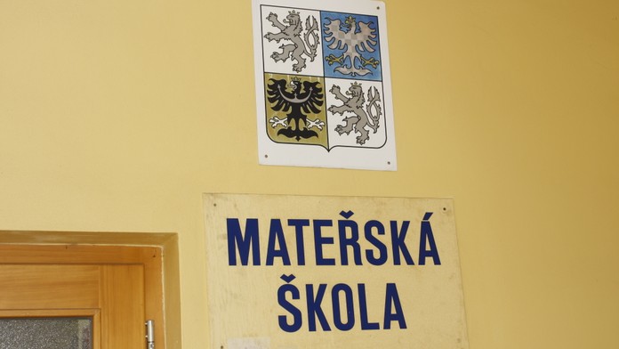 Ve školkách se bude platit za poslední ročník