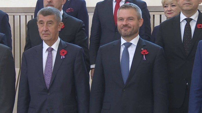 Armády Česka a Slovenska mají nakupovat společně. Zrychlí doprava mezi zeměmi