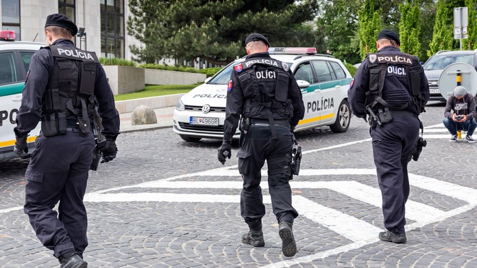 Policie obvinila ženu z vraždy dcery (†15) na Slovensku. Hrozí jí doživotí